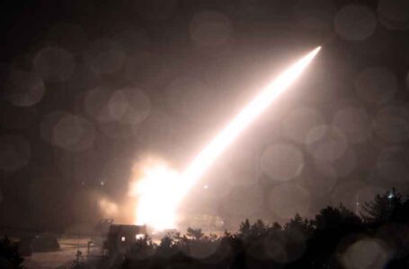 سول وواشنطن تطلقان 4 صواريخ ردا على تجربة بيونغ يانغ الصاروخية…