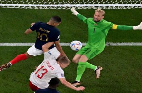فرنسا أول المتأهلين إلى دور الـ 16 من كأس العالم بعد فوزها على الدنمارك 2-1…