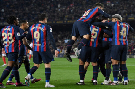 برشلونة يبتعد 8 نقاط في صدارة الدوري الإسباني مستغلا خسارة ريال مدريد…….     ￼