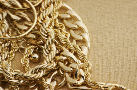 انخفاض سعر غرام الذهب عيار 21 محليا نصف دينار……