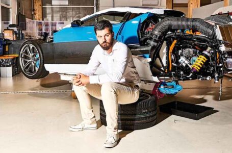 معجزة العصر الحديث صنع أسرع سيارة كهربائية في العالم……..