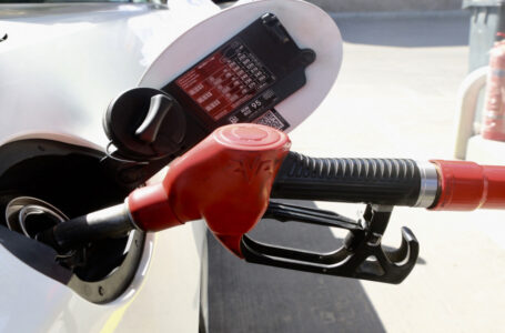 توقع انخفاض أسعار مشتقات نفطية محليا الشهر المقبل￼