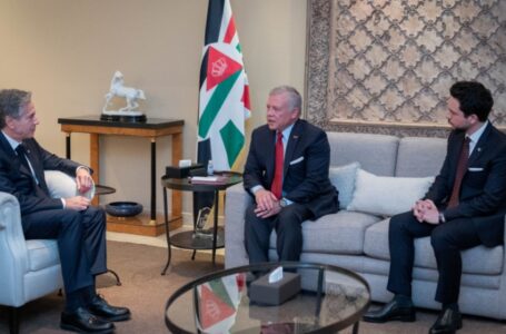 الملك يؤكد لوزير الخارجية الأميركي ضرورة وقف الحرب على غزة￼