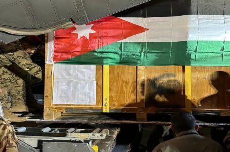 الملك: إنزال مساعدات عاجلة جوا للمستشفى الميداني الأردني في غزة￼