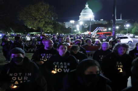 شرطة الكابيتول تشتبك مع محتجين يطالبون بوقف إطلاق النار في غزة￼