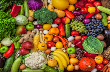 3980 طنا من الخضار والفواكه وردت للسوق المركزي وكيلو الخيار يصل لـ 85 قرشا￼