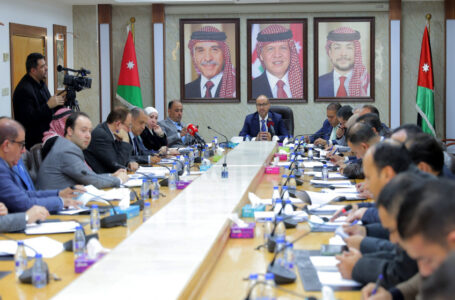 اللجنة المالية النيابية تناقش موازنة وزارة النقل البالغة 52.4 مليون دينار