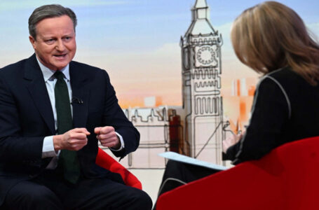 كاميرون يحض إيران على وقف تسليح المتمردين الحوثيين في اليمن￼