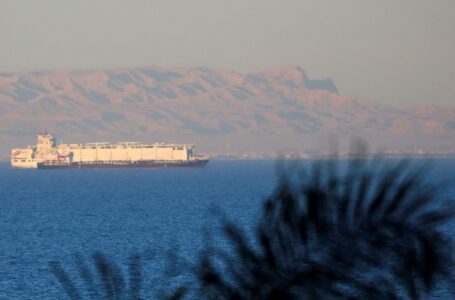 تضرّر سفينة شحن لشركة بريطانية في هجوم بطائرة مسيّرة قبالة اليمن￼