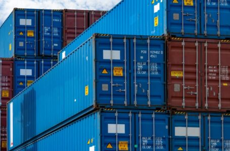 المجوهرات ومحضرات الصيدلة تتصدر قائمة صادرات الأردن العام الماضي￼