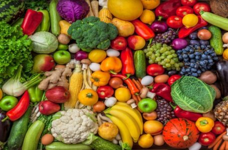 1208 طن خضار وفواكه وردت للسوق المركزي بإربد