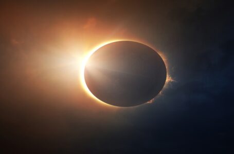 كسوف “كلي ونادر” للشمس في 8 نيسان لا يرى من المنطقة العربية