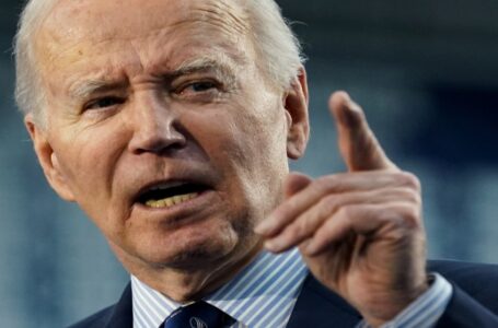 بايدن يحذر إيران من عمل عسكري ضد إسرائيل ويقول “لا تفعلوا ذلك”