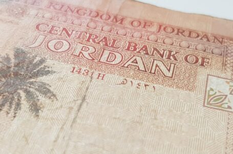 أكثر من 20 مليون حركة بـ 3 مليارات دينار نُفّذت عبر (كليك) في الثلث الأول من 2024