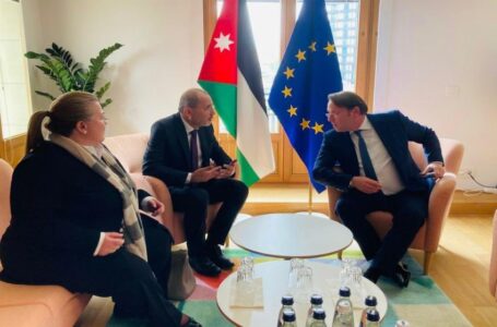 الأردن يؤكد ضرورة مساعدة الدول المستضيفة للاجئين على تحمل تبعات اللجوء