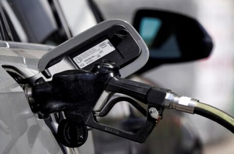 النفط يرتفع بعد تباطؤ التضخم في واشنطن لكنه يتجه لانخفاض أسبوعي