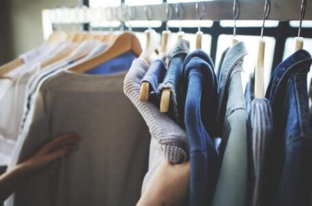 نقابة الألبسة تؤكد أهمية ربط ترخيص المحال بالنمو السكاني ومعدلات التضخم