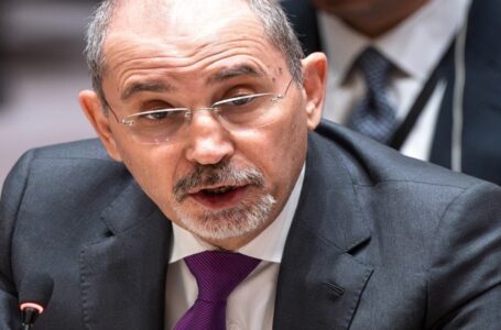 وزير الخارجية: خفض التصعيد الخطير في المنطقة يبدأ بوقف العدوان على غزة