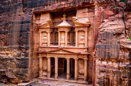 تقرير حكومي: تراجع مبيعات التذكرة الموحدة 69% خلال النصف الأول من العام الحالي