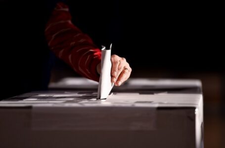 مراكز الخدمات الحكومية تعلن عن ساعات العمل ليوم الاقتراع