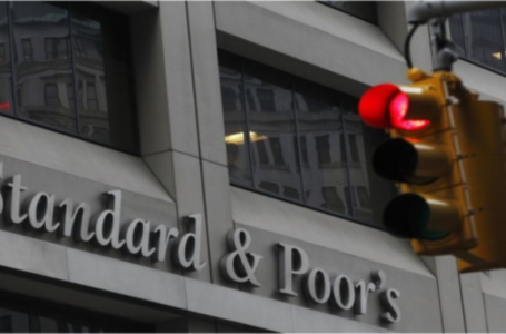 ستاندرد آند بورز ترفع التصنيف الائتماني للأردن لأول مرة منذ 21 عاما إلى BB-