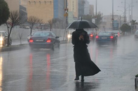 أمطار رعدية وغزيرة وليالٍ باردة خلال عطلة نهاية الاسبوع