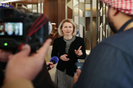 كالاس: وزراء خارجية الاتحاد الأوروبي سيناقشون رفع العقوبات عن سوريا