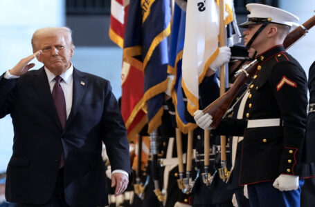 ترامب يحذر الاتحاد الأوروبي والصين من رسوم جمركية محتملة على وارداتهما