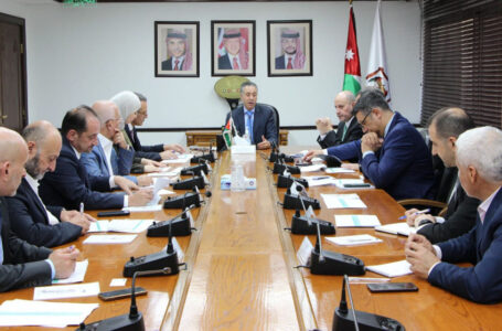 بحث منهجيات العمل لإقامة معرض الصناعات والخدمات الأردنية الأول