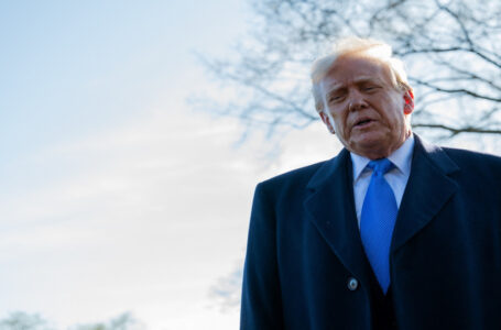 ترامب يسحب التراخيص الأمنية من بايدن ومسؤولين سابقين في البيت الأبيض