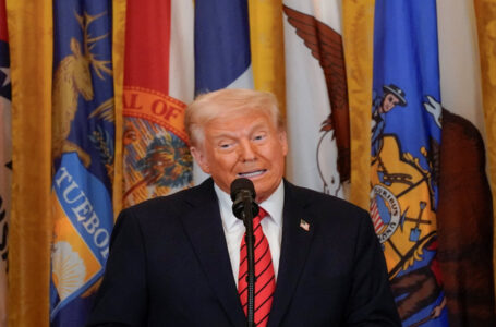 ترامب: روسيا تريد إنهاء الحرب مع أوكرانيا لكنها مترددّة