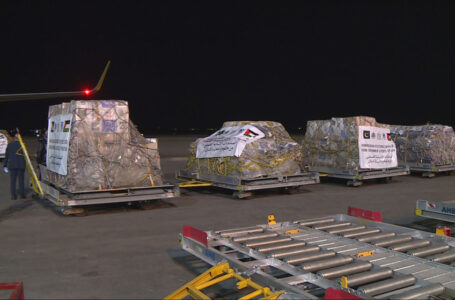 القوات المسلحة تتسلم مستلزمات طبية لصالح المرضى والمصابين في قطاع غزة