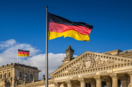 المستشار الألماني يبحث مع الرئيس الأوكراني في برلين اليوم وقف إطلاق النار