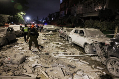 10 قتلى وأكثر من 200 جريح جراء ضربات صاروخية إيرانية على مناطق إسرائيلية