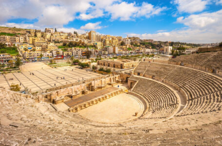 طقس حار في أغلب المناطق حتى الأحد