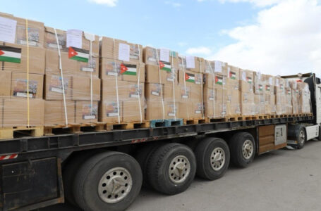 “الخيرية الهاشمية” تستقبل طائرتي مساعدات من الباكستان لصالح غزة