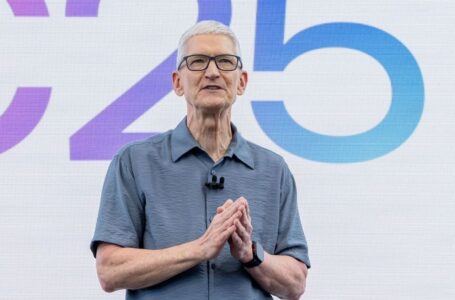 رغم تأخرها في السباق.. الذكاء الاصطناعي يتصدر أولويات استراتيجية أبل