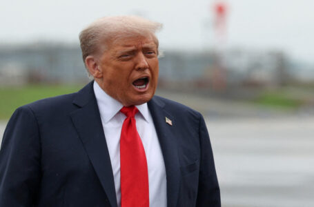 ترامب يدعو إسرائيل إلى الحذر بعد الهجوم الذي شنته على قطر