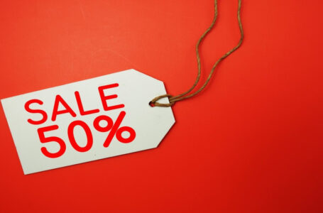 “الصناعة والتجارة” تدعو للإبلاغ عن الشكاوى خلال الجمعة البيضاء