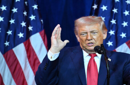 ترامب: لم يقنعني أحد بالتراجع عن ضرب إيران.. ويشكرها على إلغاء الإعدامات