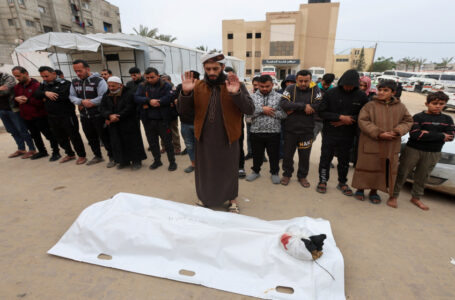 7 شهداء جراء قصف الاحتلال الإسرائيلي مناطق عدة في قطاع غزة