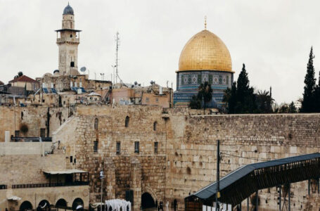 خبراء دوليون يحذرون من نزع “الطابع الفلسطيني” عن القدس بشكل لا رجعة فيه