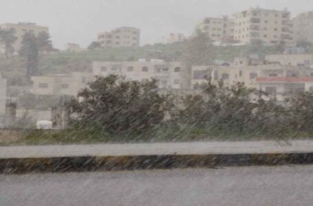 أمطار رعدية غزيرة وتحذيرات من تشكل سيول…