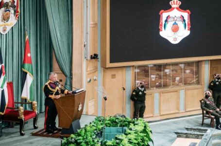 الملك يفتتح اليوم الدورة العادية الثانية لمجلس الأمة بإلقاء خطاب العرش… ￼