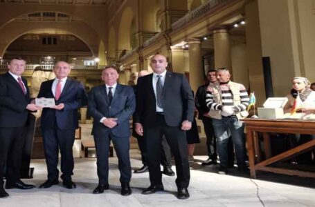مصر تسلم الأردن قطعا تراثية أردنية  ذات قيمة تاريخية…