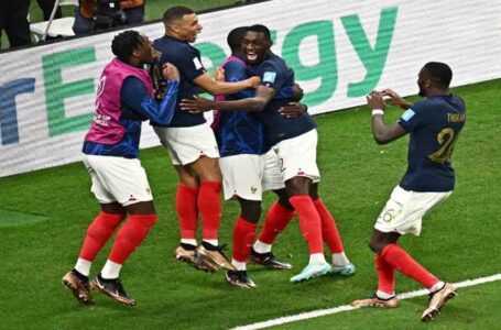 فرنسا تنهي حلم المغرب وتبلغ النهائي الثاني تواليا لملاقاة الأرجنتين…