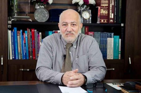 د. مؤمن ديرانية… الطبيب الإنسان، آراؤه وأفكاره وأفعاله تعمّق معنى التكامل والتكافل الإنساني ومساعدة الآخرين