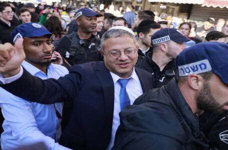 “أوقاف القدس”: اقتحام الوزير بن غفير للمسجد الأقصى دليل على وجود مخططات رهيبة تنتظر المسجد… 