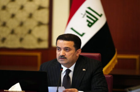 رئيس الوزراء العراقي يؤكد حصول تحويلات احتيالية للدولار إلى الخارج …..
