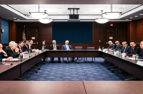 الملك يواصل لقاءاته في الكونغرس ويجتمع بعدد من لجان مجلس الشيوخ……   